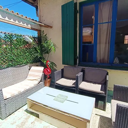 Charming Seafront House Apartmán Saint-Laurent-du-Var